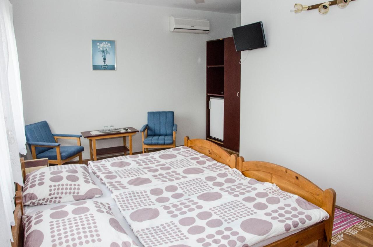 Badacsonyörs Pigal Panzio Bed & Breakfast エクステリア 写真