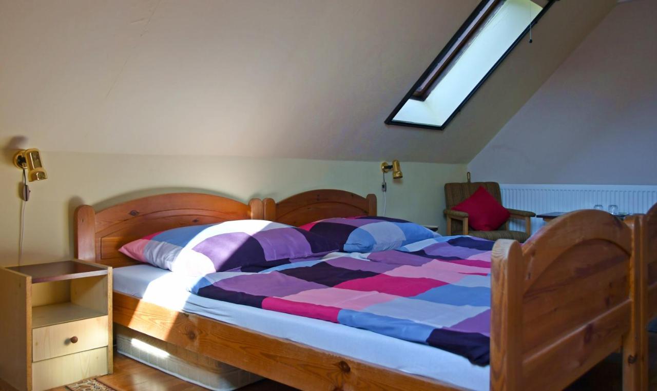 Badacsonyörs Pigal Panzio Bed & Breakfast エクステリア 写真