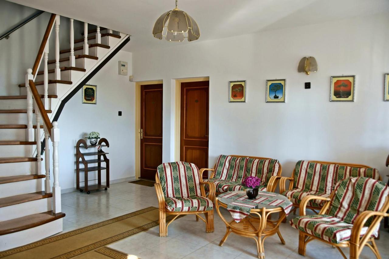 Badacsonyörs Pigal Panzio Bed & Breakfast エクステリア 写真